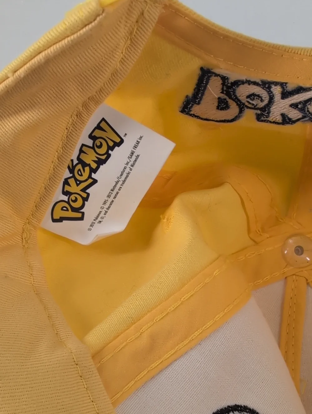 Pokemon Hat NWT !